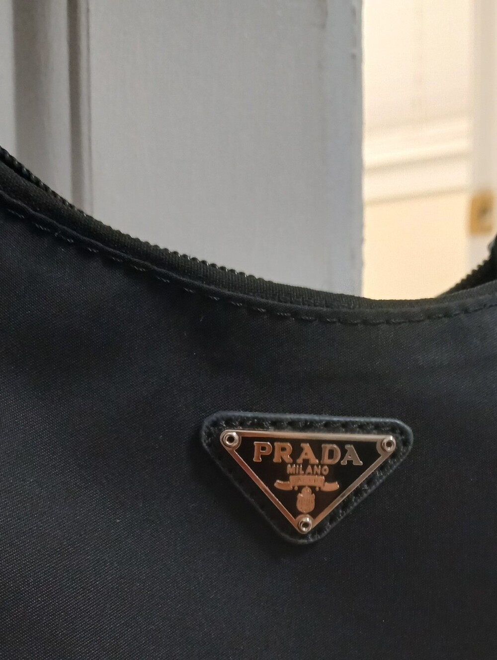 PRADA Re-Edition 2000 Mini Bag - Picture 8 of 10